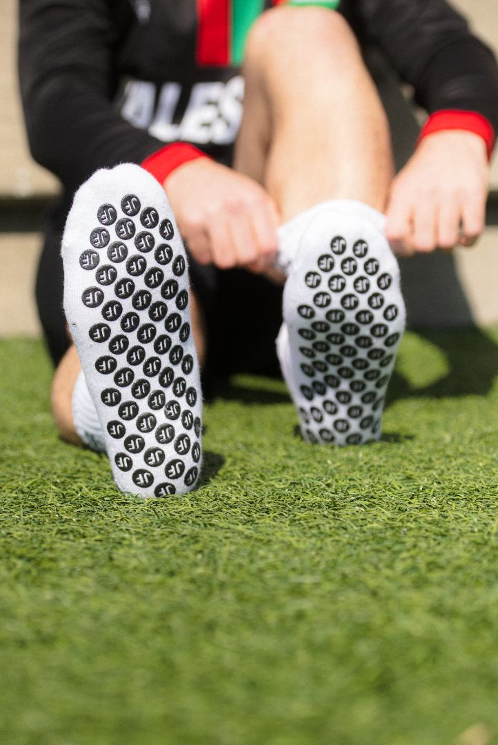 Keffiyeh Pattern Grip Socks