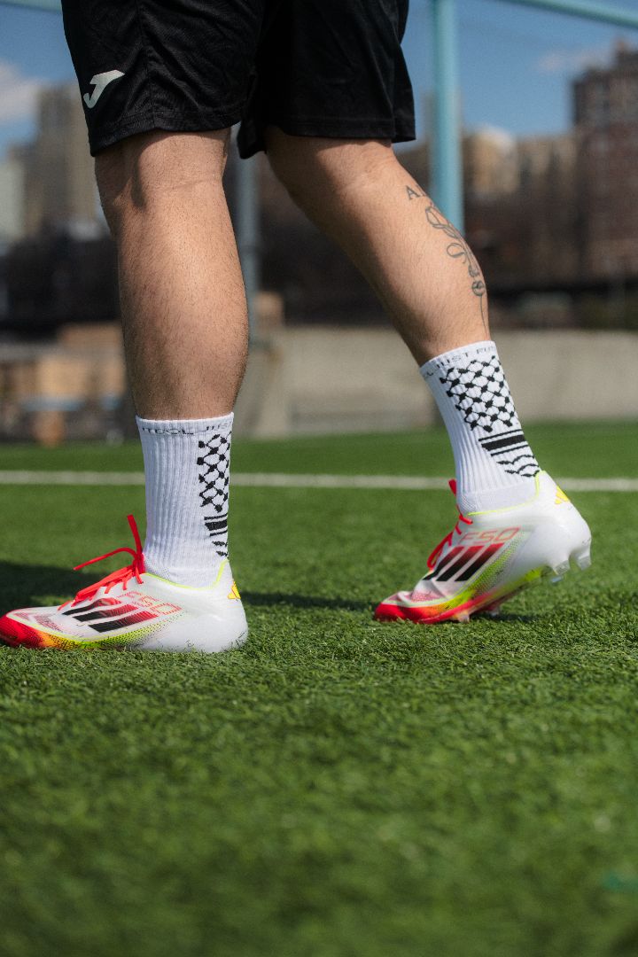 Keffiyeh Pattern Grip Socks